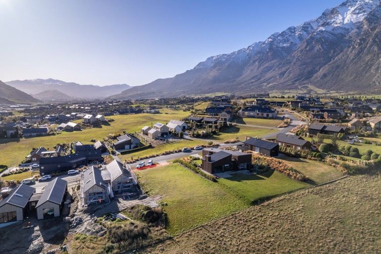 Photo of property in 61 Jacks Point Rise, Jacks Point, Queenstown, 9371