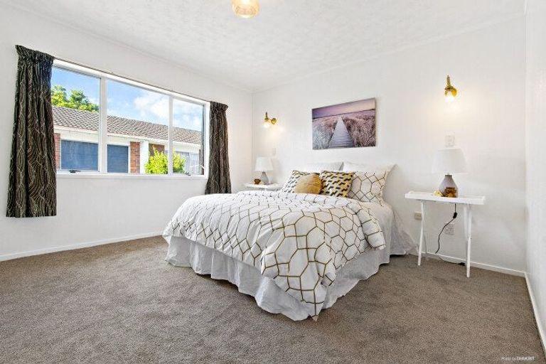 Photo of property in 4/65 Glendale Road, Glen Eden, Auckland, 0602