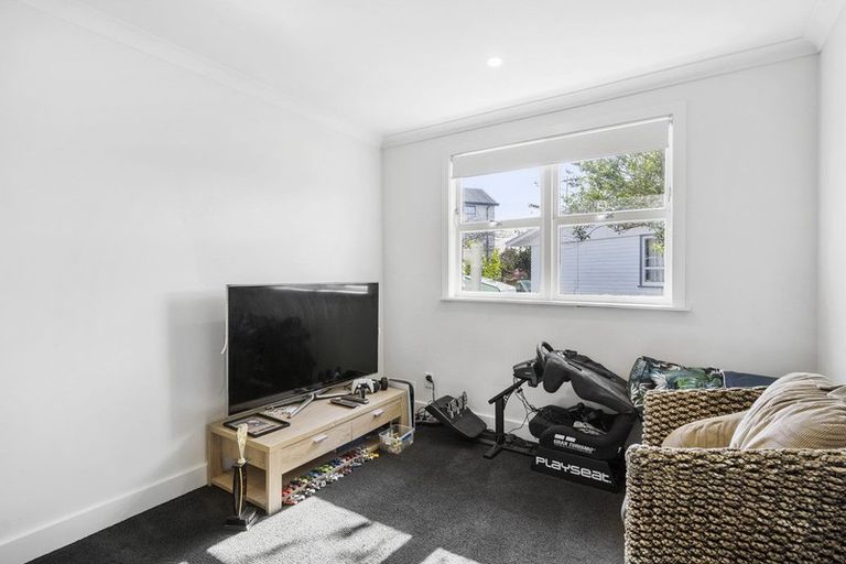 Photo of property in 59 Graham Avenue, Te Atatu Peninsula, Auckland, 0610