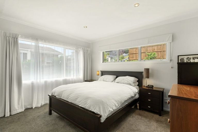 Photo of property in 24 Shanaway Rise, Hillcrest, Auckland, 0627