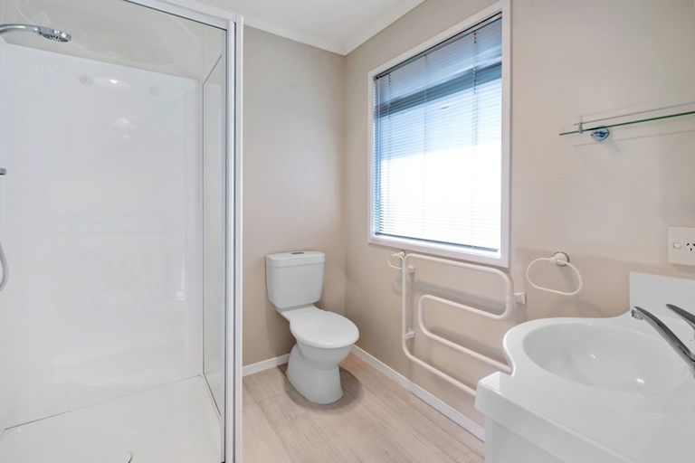 Photo of property in 14 Lakemere Way, Kinloch, Taupo, 3377