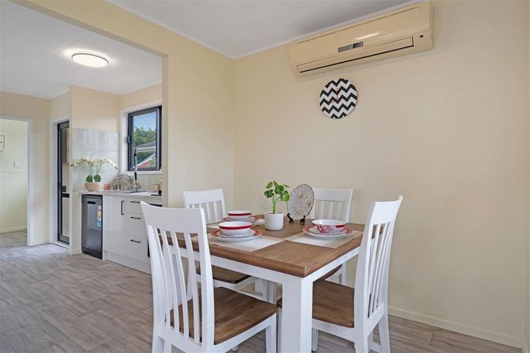 Photo of property in 2a Murillo Place, Henderson, Auckland, 0612