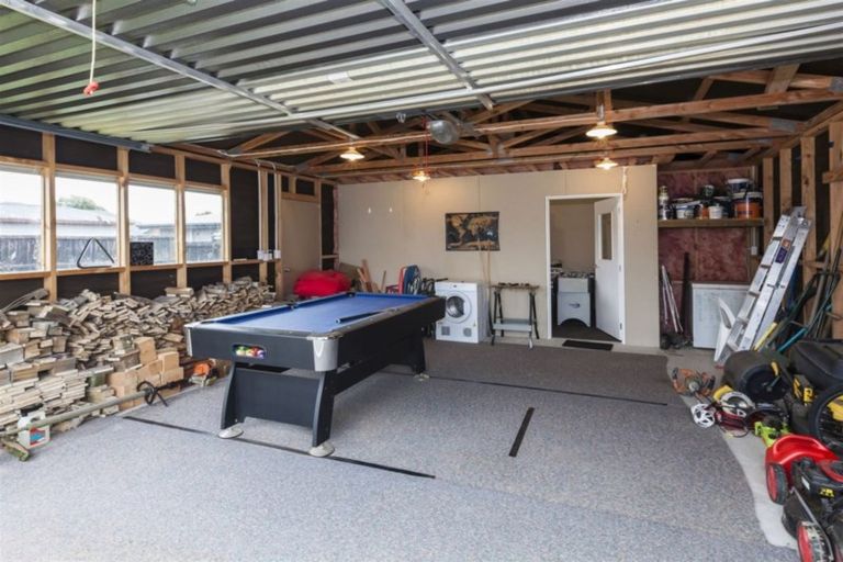 Photo of property in 97 Farquhars Road, Redwood, Christchurch, 8051