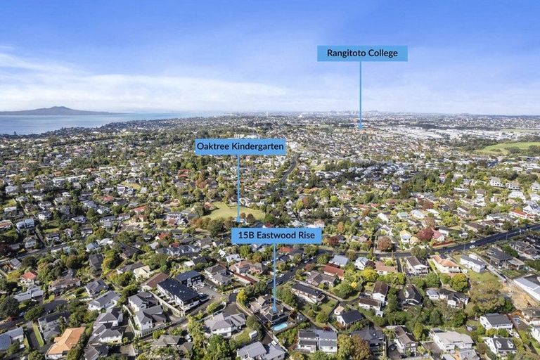 Photo of property in 2/15 Eastwood Rise, Browns Bay, Auckland, 0630