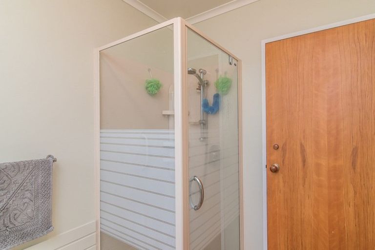 Photo of property in 43a Andrew Street, Waikanae, 5036