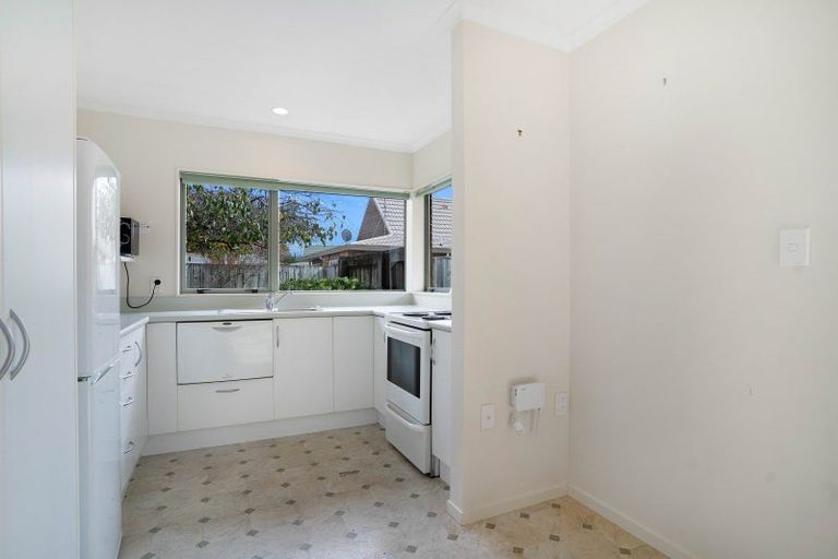 Photo of property in Holdsworth Villas, 46/2 William Donald Drive, Solway, Masterton, 5810