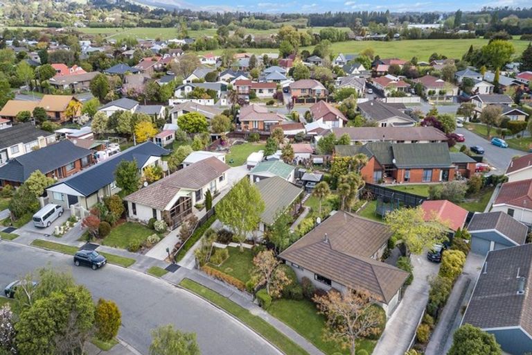 Photo of property in 11 Townshend Crescent, Halswell, Christchurch, 8025