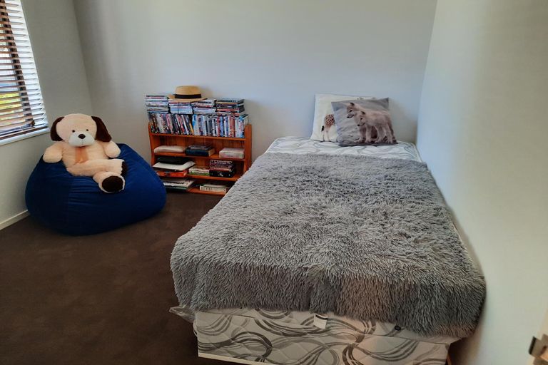 Photo of property in 16 Nautical Drive, Haruru, 0204