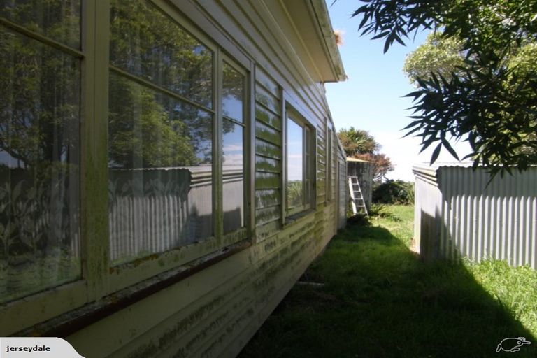 Photo of property in 42 Cardiff Road, Cardiff, Stratford, 4391