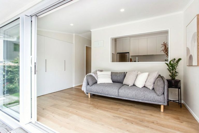 Photo of property in Peninsula Primary School, 61 Wharf Road, Te Atatu Peninsula, Auckland, 0610