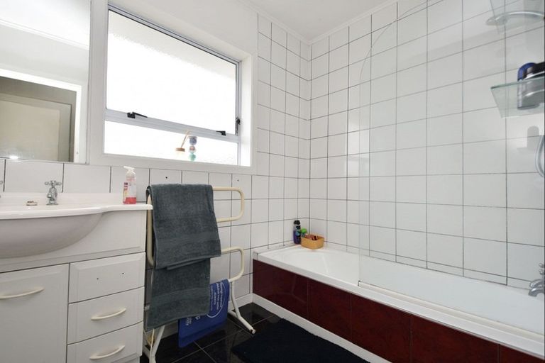 Photo of property in 131 Stobo Street, Grasmere, Invercargill, 9810