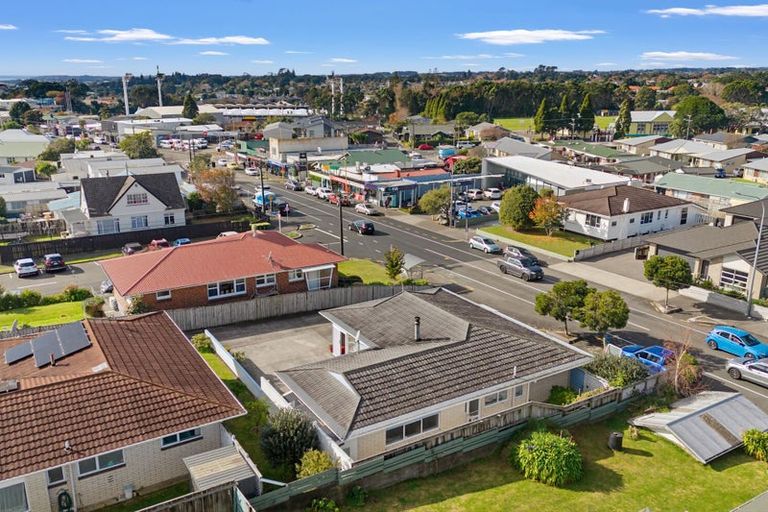 Photo of property in 66 Tukapa Street, Westown, New Plymouth, 4310