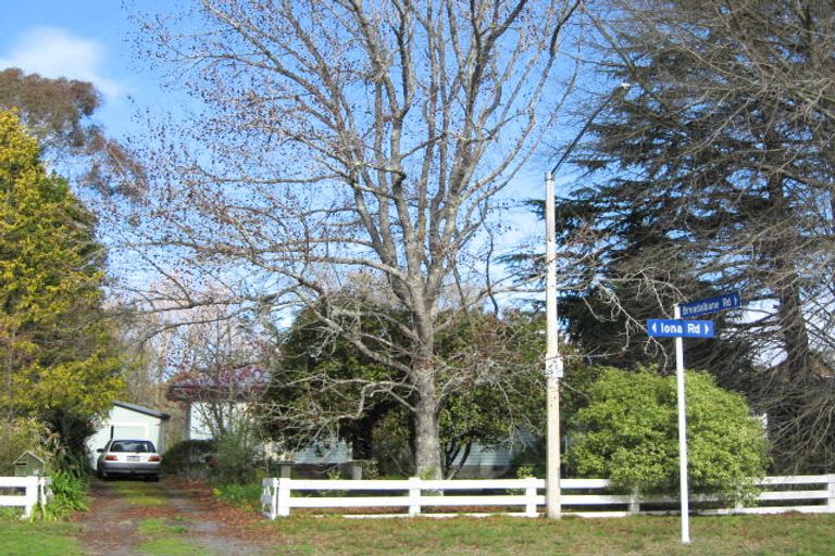 Photo of property in 37 Iona Road, Havelock North, 4130