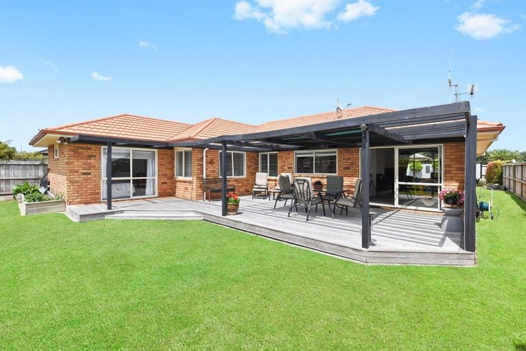 Photo of property in 14 Buckingham Place, Rototuna North, Hamilton, 3210