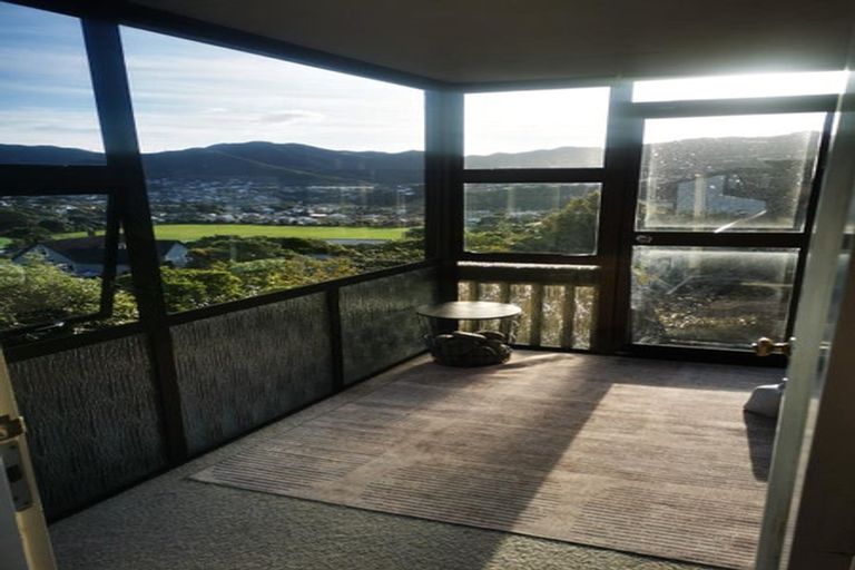 Photo of property in 16 Indira Place, Khandallah, Wellington, 6035