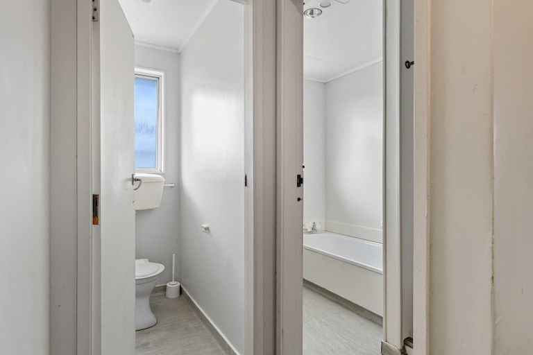 Photo of property in 49 Lee Street, Castlecliff, Whanganui, 4501