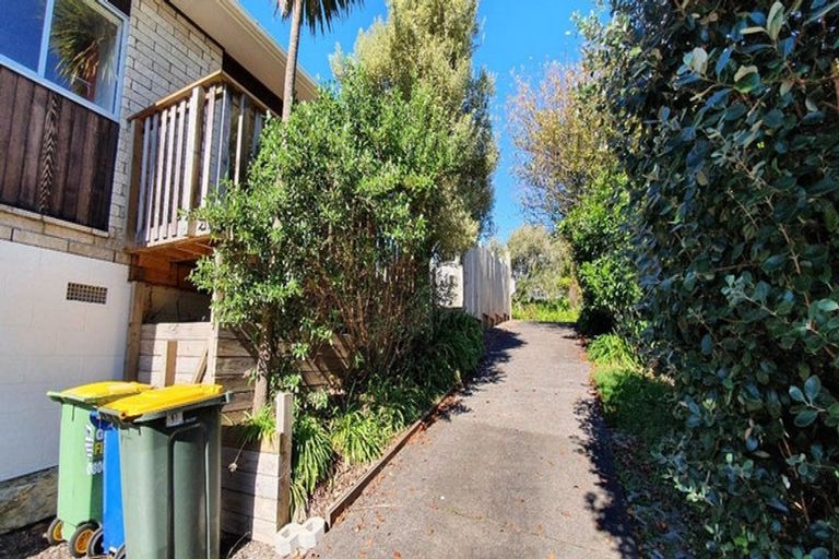 Photo of property in 2/9 Lingham Crescent, Torbay, Auckland, 0630
