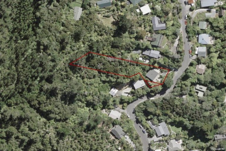 Photo of property in 82 Wyndham Road, Pinehaven, Upper Hutt, 5019