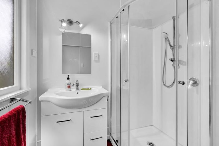 Photo of property in 1 High Road, Hawera, 4610