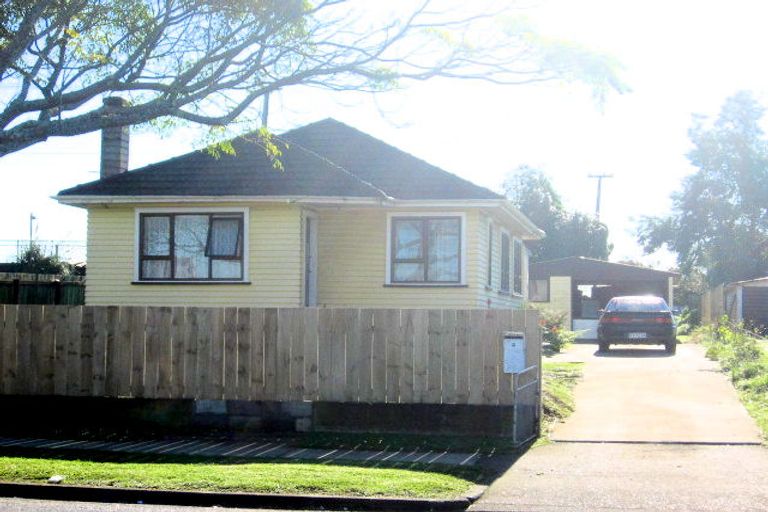 Photo of property in 4 Gloucester Road, Manurewa, Auckland, 2102