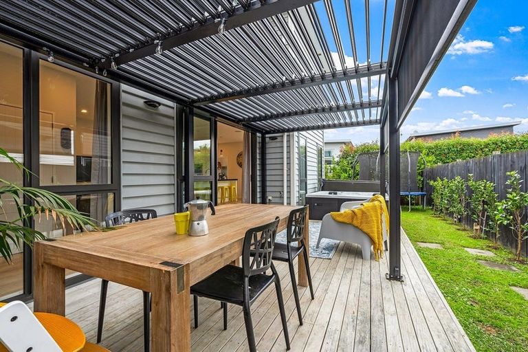 Photo of property in 1 Crompton Place, Orewa, 0931