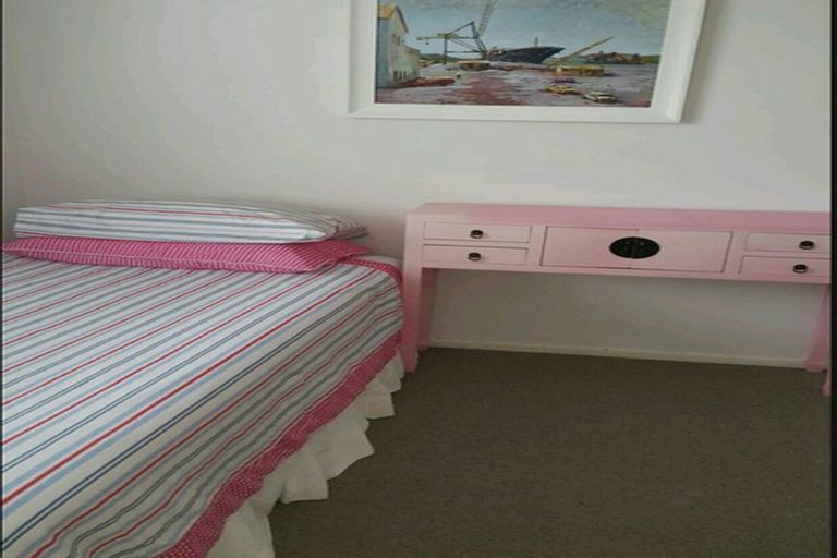 Photo of property in 37 Bedford Street, Northland, Wellington, 6012