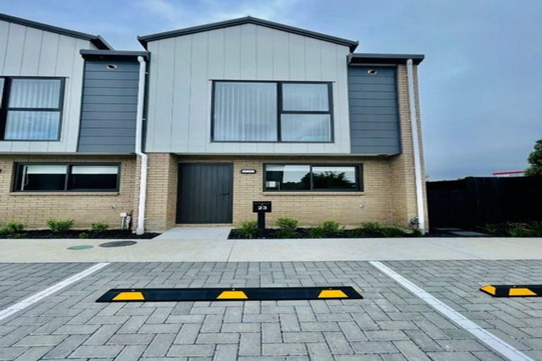 Photo of property in 23 Huri Street, Mangere Bridge, Auckland, 2022