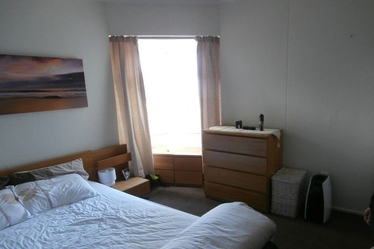 Photo of property in 107 The Ridgeway, Mornington, Wellington, 6021