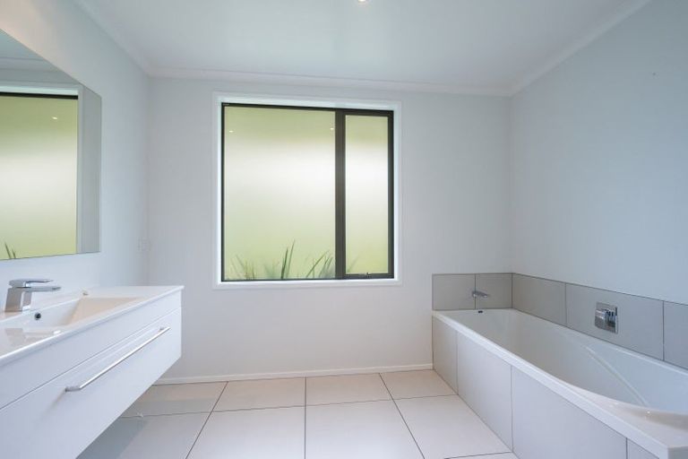 Photo of property in 2 Ashfield Place, Richmond, 7020