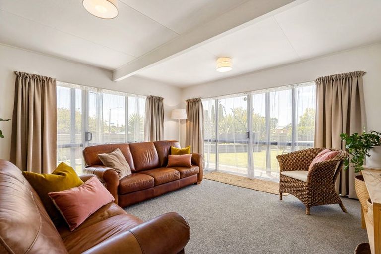 Photo of property in 206 Knight Street, Hastings, 4122