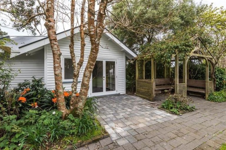 Photo of property in 9 Clarence Road, Northcote Point, Auckland, 0627