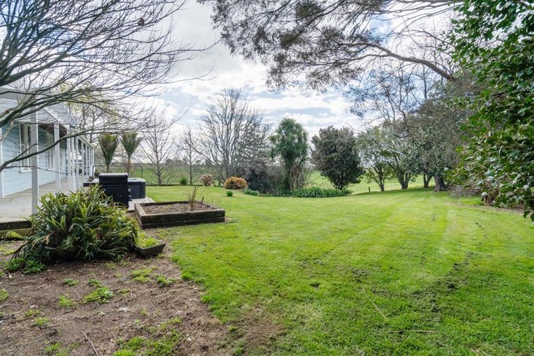 Photo of property in 95 Ohinepanea Road, Pukehina, Te Puke, 3186