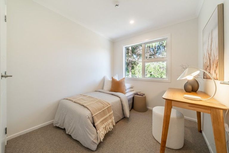 Photo of property in 70d Heretaunga Square, Silverstream, Upper Hutt, 5019