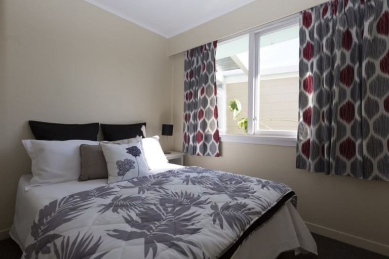 Photo of property in 2/205a Waimea Terrace, Beckenham, Christchurch, 8023