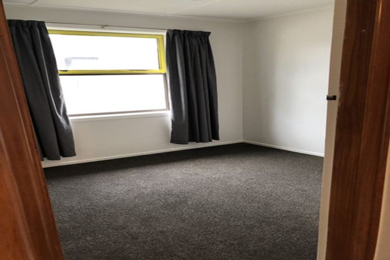 Photo of property in 10 Warwick Crescent, Taradale, Napier, 4112