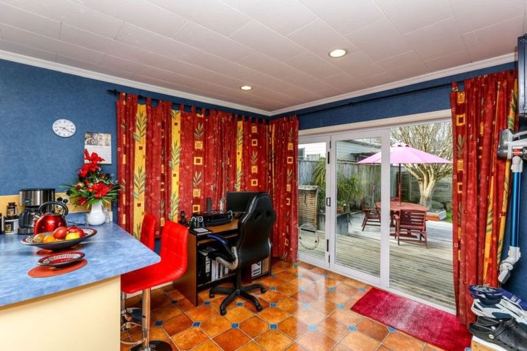 Photo of property in 3 Ranfurly Street, Frankleigh Park, New Plymouth, 4310