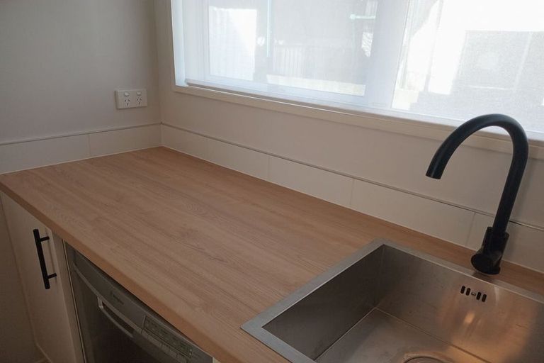 Photo of property in 2/26 Frederick Street, Waltham, Christchurch, 8011