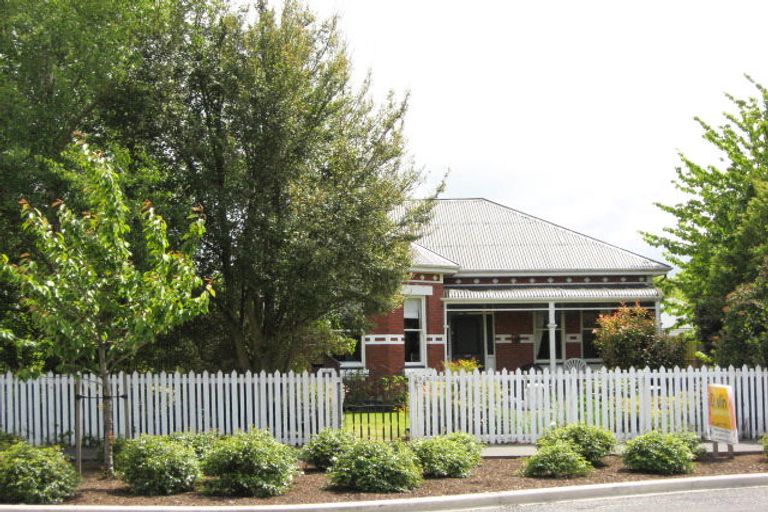 Photo of property in 22 Seddon Street, Rangiora, 7400