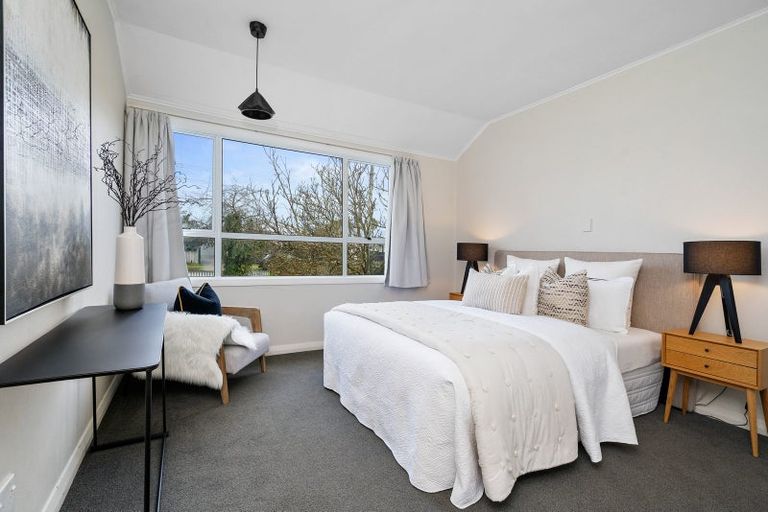 Photo of property in 76 Williams Street, Cambridge, 3434