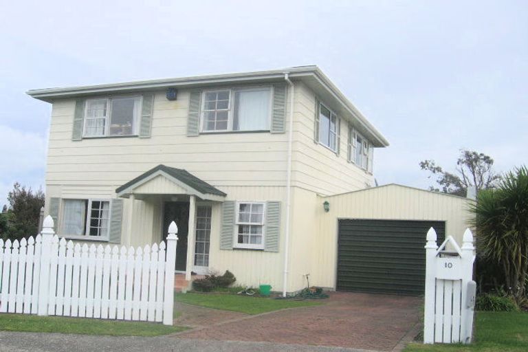 Photo of property in 10 Clematis Grove, Maungaraki, Lower Hutt, 5010