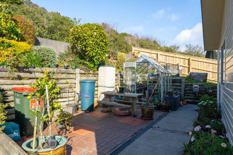 Photo of property in 43 Chapman Street, Johnsonville, Wellington, 6037