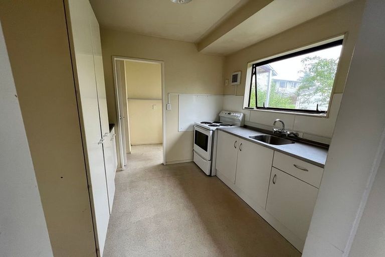 Photo of property in 2/17 Park Road, Glenfield, Auckland, 0629