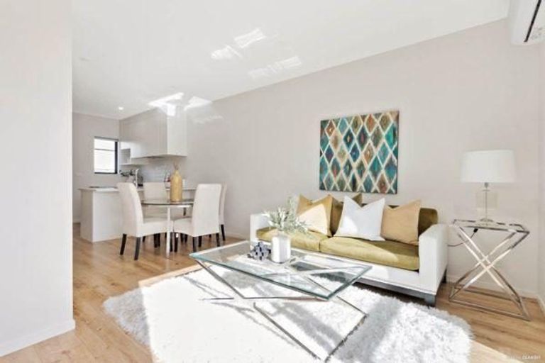 Photo of property in 2 Creekside Way, Flat Bush, Auckland, 2019