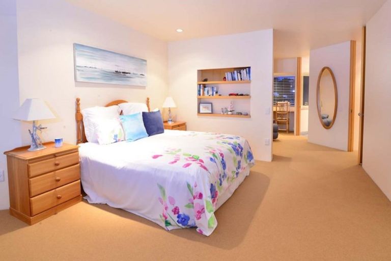 Photo of property in 11 Cross Street, Manly, Whangaparaoa, 0930