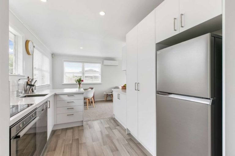 Photo of property in 3a Gazelle Avenue, Beach Haven, Auckland, 0626