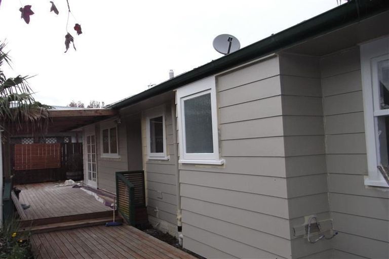 Photo of property in 14 Cairngorm Place, Highland Park, Auckland, 2010