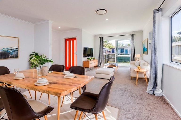 Photo of property in 20 Harore Road, Takanini, 2112