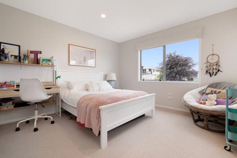 Photo of property in 11 Hazelnut Way, Bellevue, Tauranga, 3110