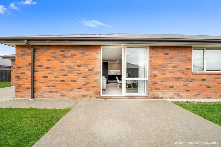 Photo of property in 16 Romanee Lane, Wigram, Christchurch, 8025