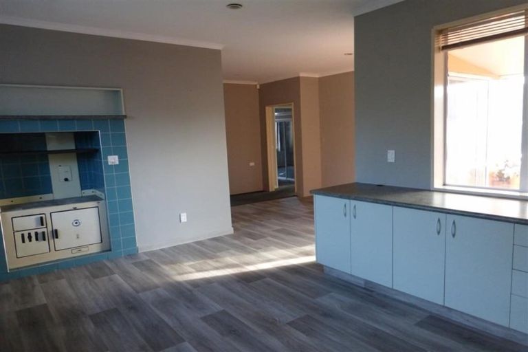 Photo of property in 25 Garvins Road, Hornby, Christchurch, 8042